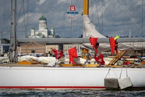 Vim (US-15) arriving at NJK dock for the 2021 EVLI 12mR World Championship, photo: Sailpix.fi